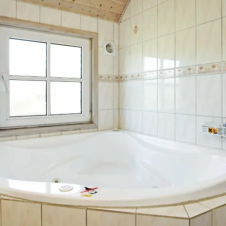 Feriehus Ravishing Holiday In With Whirlpool